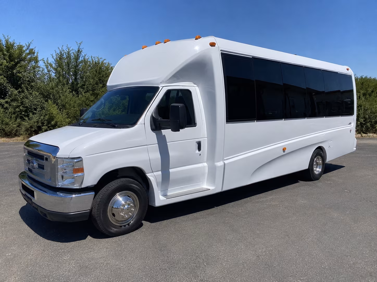bachelorette party bus wine tours around bend oregon