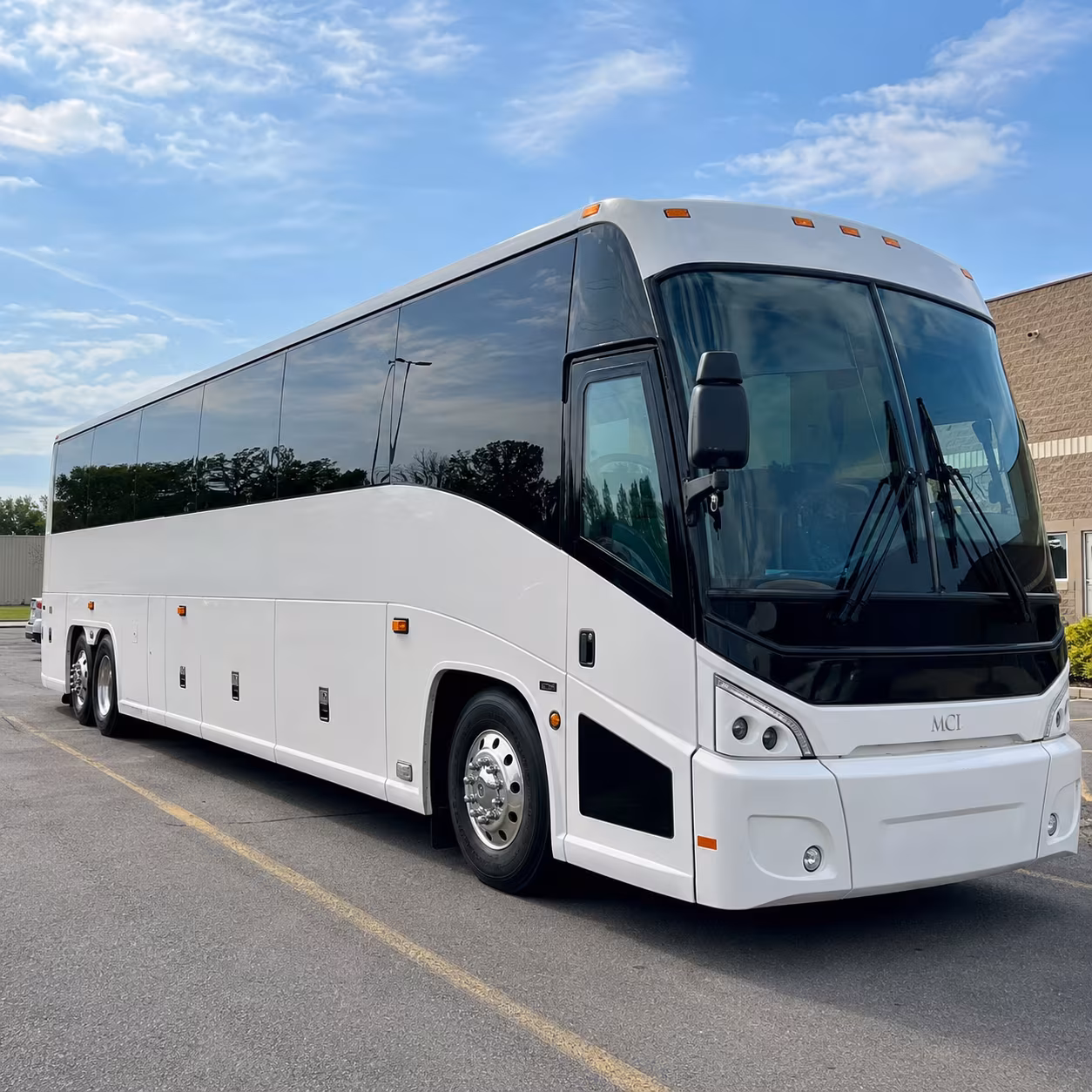 bend oregon employee shuttle buses for tech and office campuses