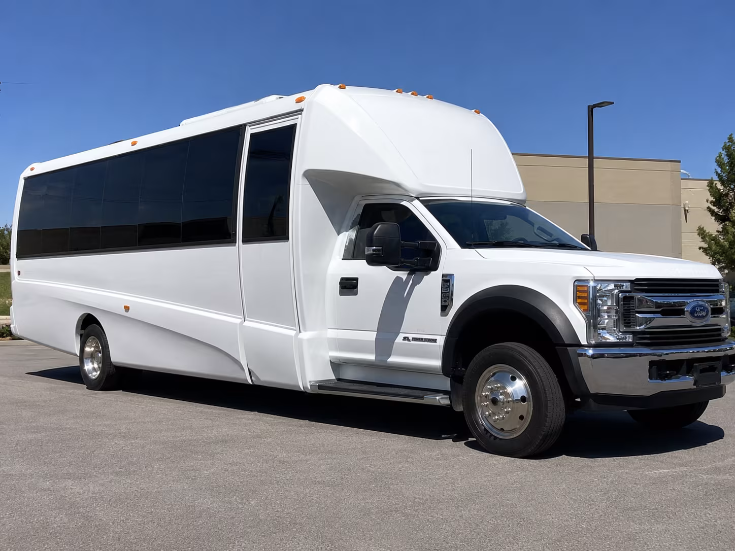 buses for smith rock and outdoor education field trips