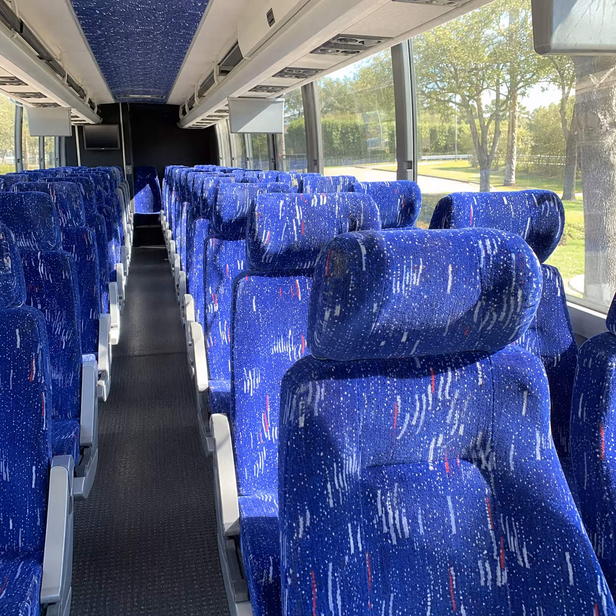 charter bus rentals for long distance group travel from bend to portland
