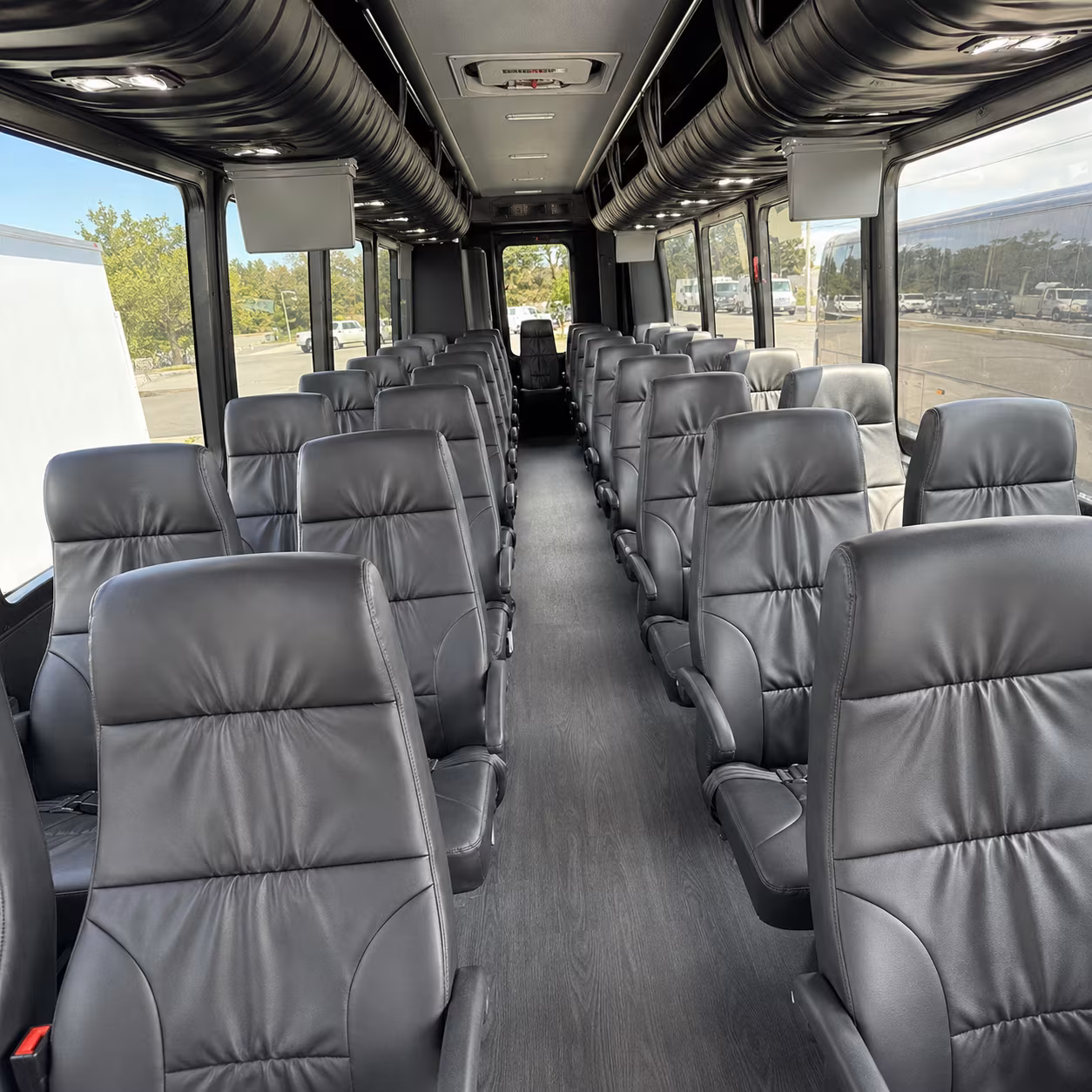 charter buses for wine tours along the cascade foothills and tumalo wine trail