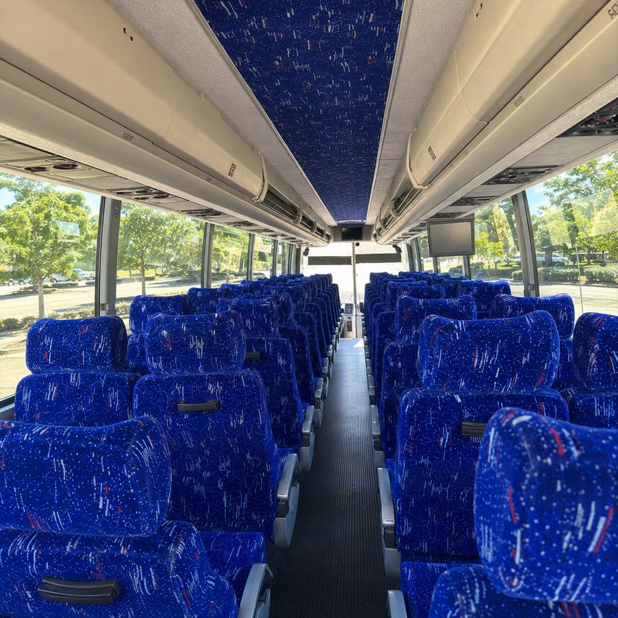 charter buses to les schwab amphitheater shows in bend