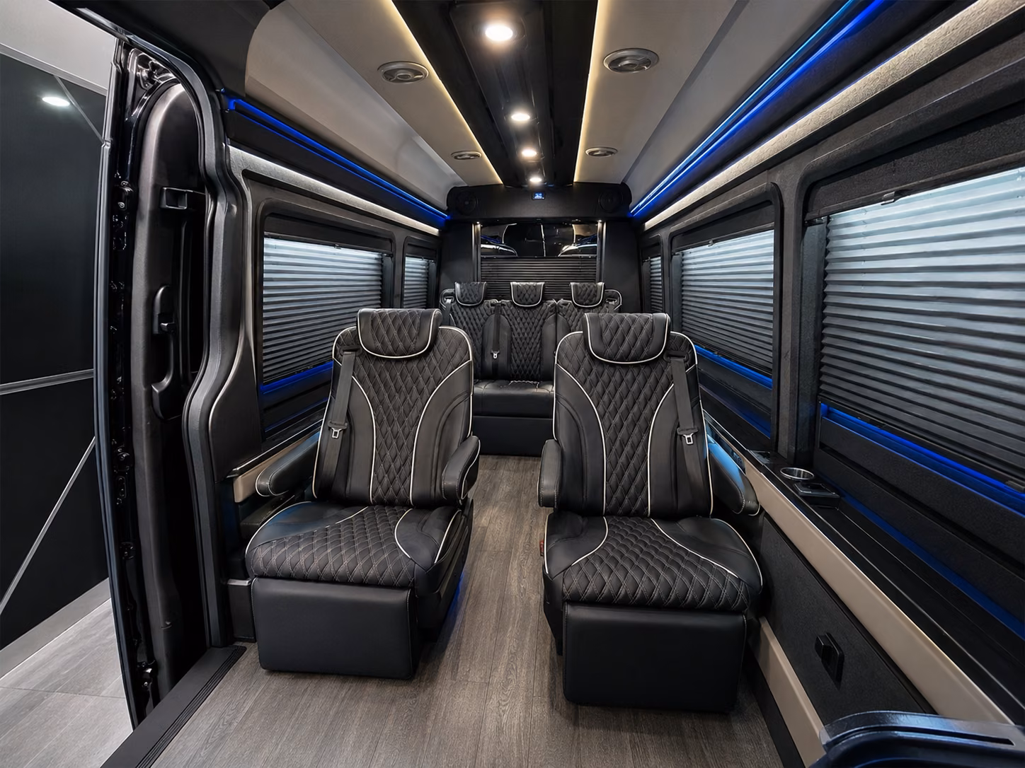 corporate group airport shuttles for bend conferences and retreats