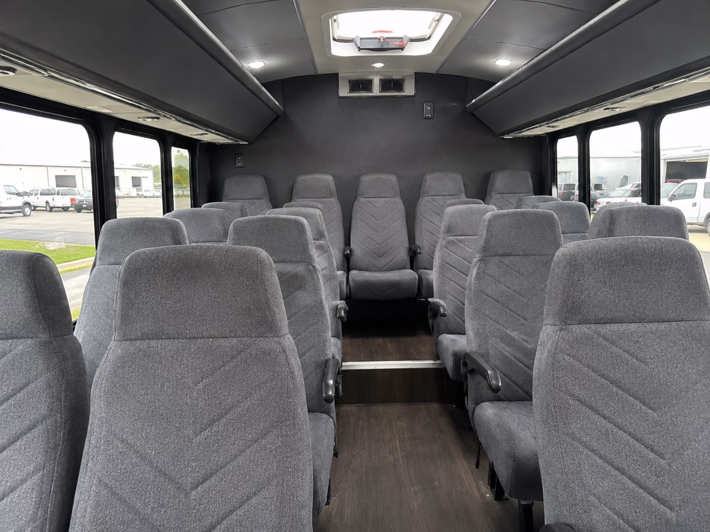 fan buses to oregon state beavers and university of oregon ducks away games